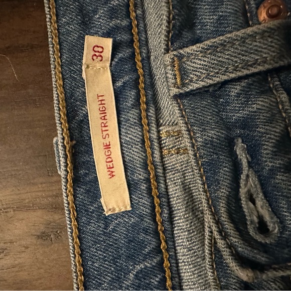 Levi's Women's Straight Leg Blue Jeans - Picture 2 of 3